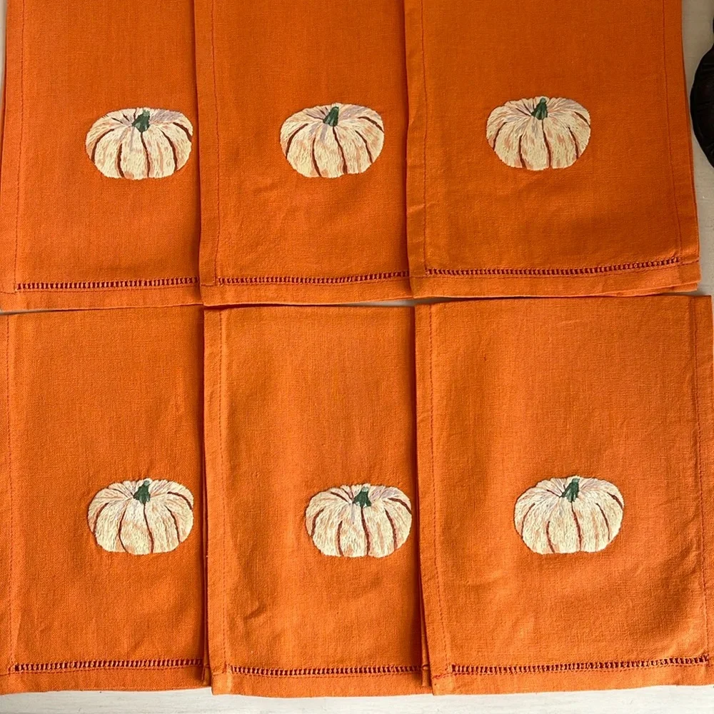 6  NEW PUMPKIN EMBROIDERED LINEN COCKTAIL NAPKINS / HAND TOWELS